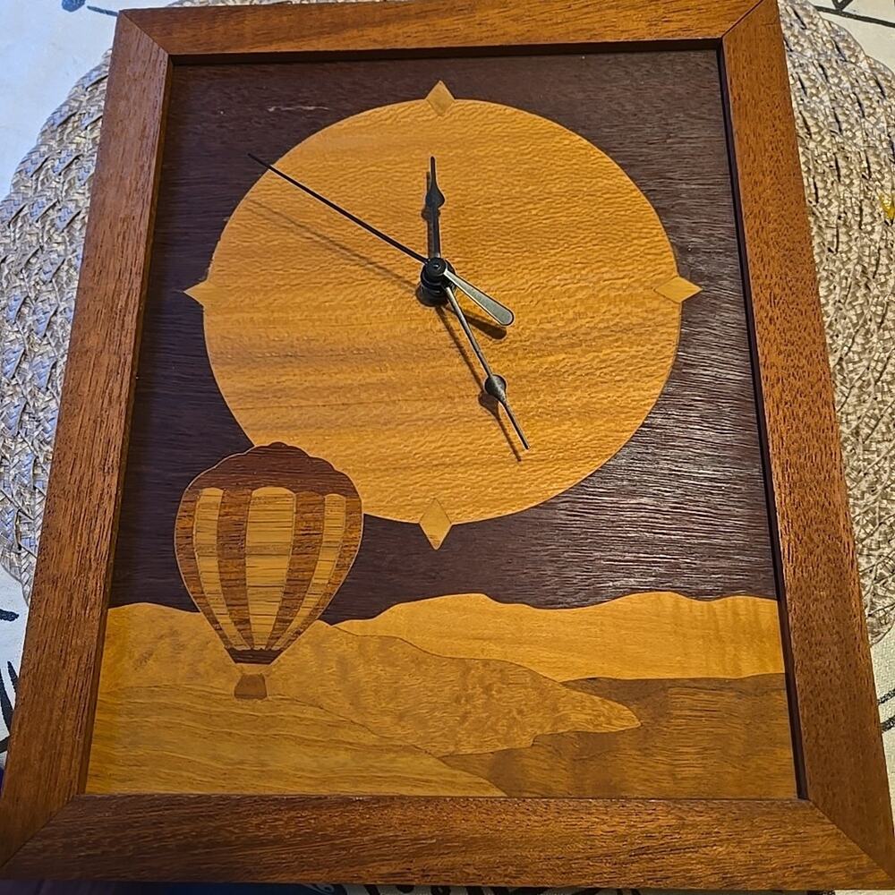 Inlay Wood Wall Clock Handmade Hot Air Balloon Vintage Works Accurate Time